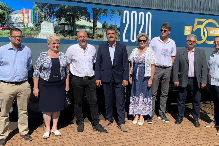 Ipari park, fejlesztések, új üzletek – Dombóvár az autópályára is számít