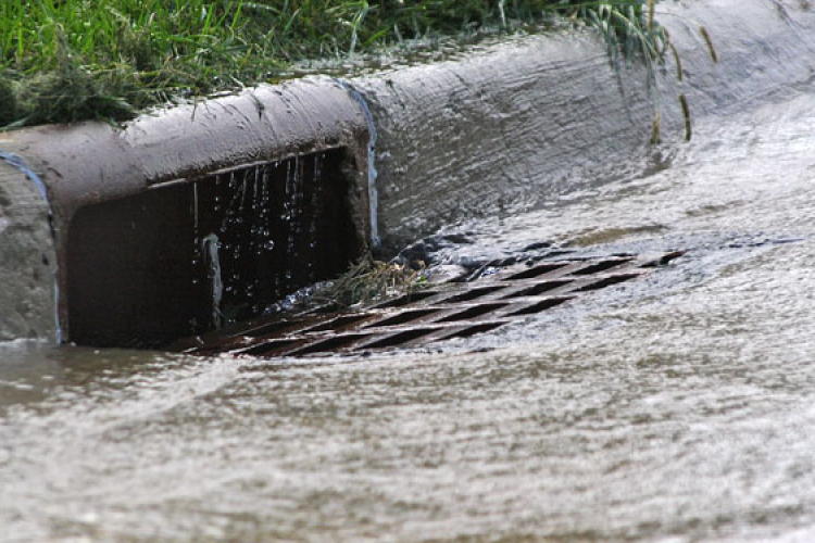 Több mint egymilliárd forintból épül vízelvezető rendszer Dombóváron