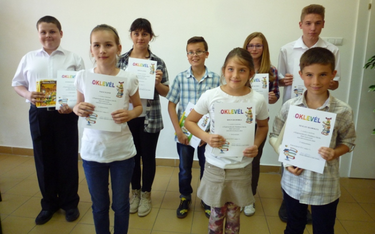 Szavalóverseny a kaposszekcsői iskolában