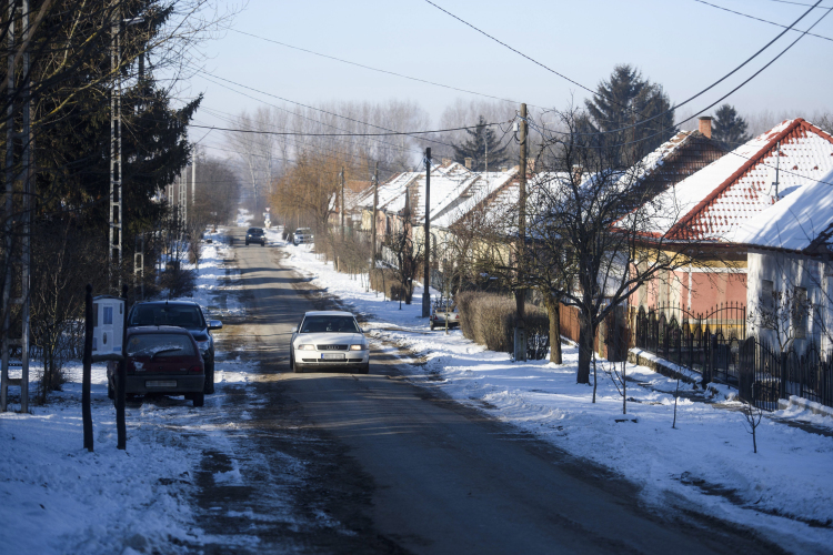 Nagyjából 10 fokkal van hidegebb a sokévi átlagnál