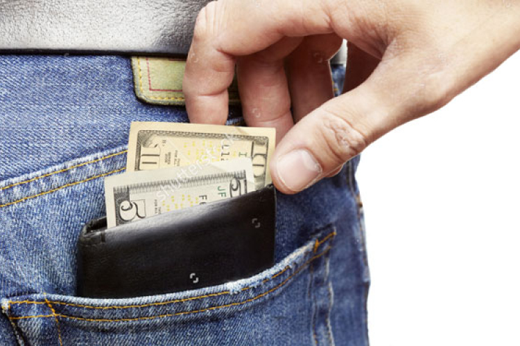 Lebukott a 15 éves ügyetlen zsebtolvaj Dombóváron