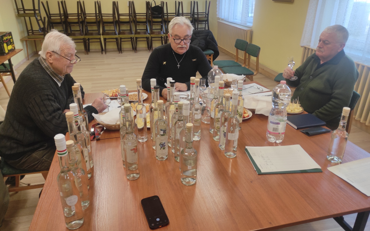 Pálinka- és Borversenyt tartottak Nakon