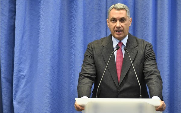 ÉKM: Lázár János tíz közlekedési vállalásából kettő teljesül április elsejére